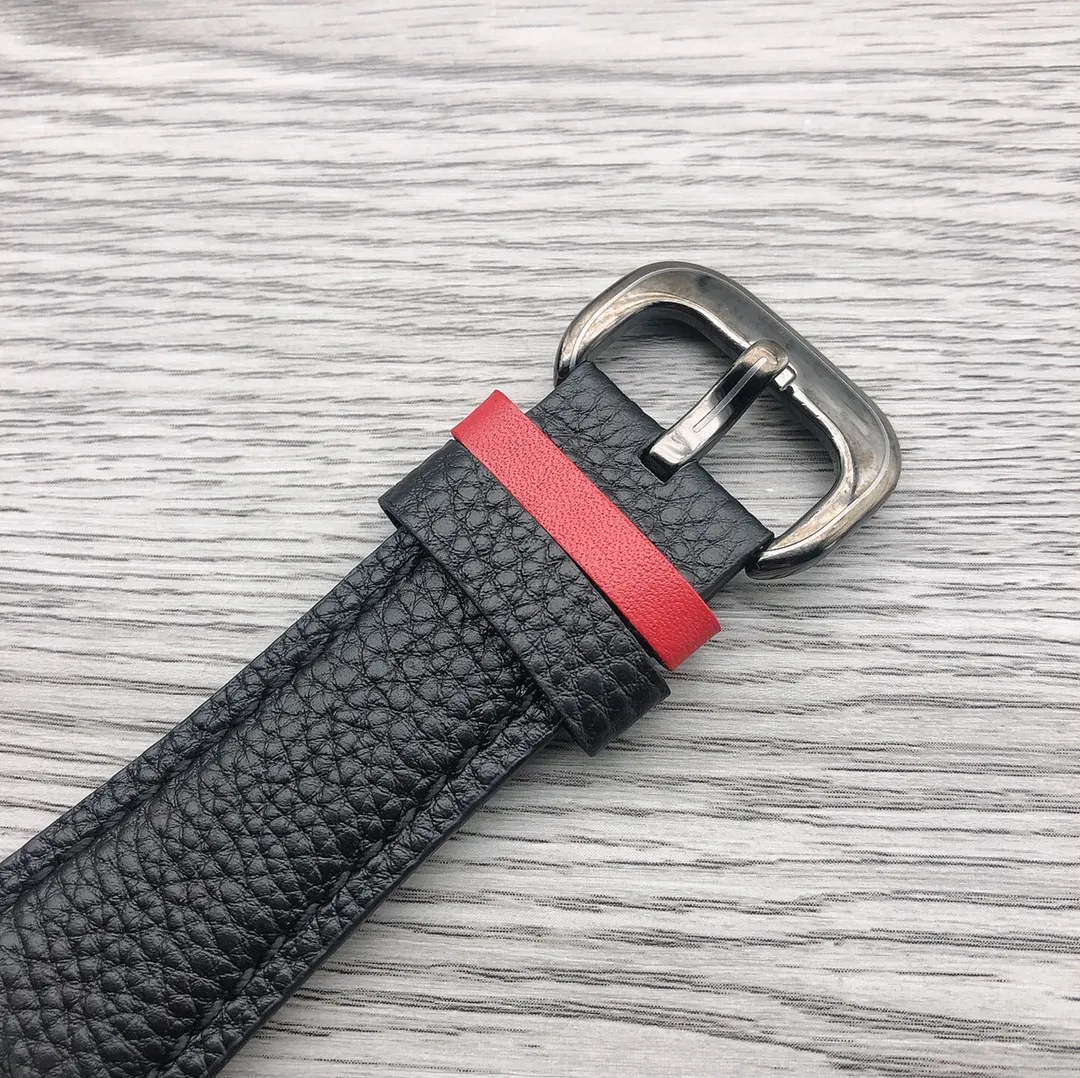 【Authentic Tmall】💰1640! Seven Friday's new sevenfriday 🎮——P2B/10 co-branded model breaks through in the industry. SEVENFRIDAY collaborates with MAD&ASSOCIATES for the first time to formulate a 10th anniversary limited edition. 🎮The design concept is derived from the mahjong red, which indicates good luck and good luck, and has a very good meaning, with NFC 🎮Sanjie exquisitely recommends men's mechanical watches. SJ carefully creates ultra-real physical pictures for you.